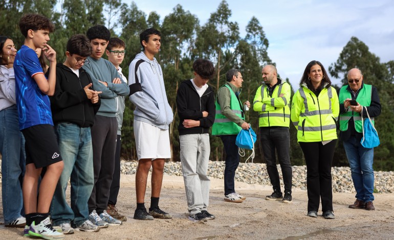 Mais de 70 alunos da escola do I ciclo da Albergaria, do 1.º aos 4.º anos, e do 9.º ano do Externato Escolar local