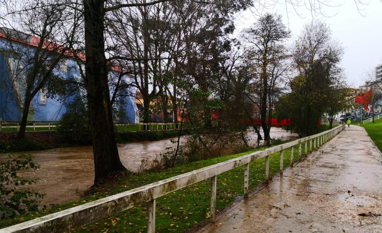 camara-de-leiria-alerta-para-risco-de-transbordo-do-rio