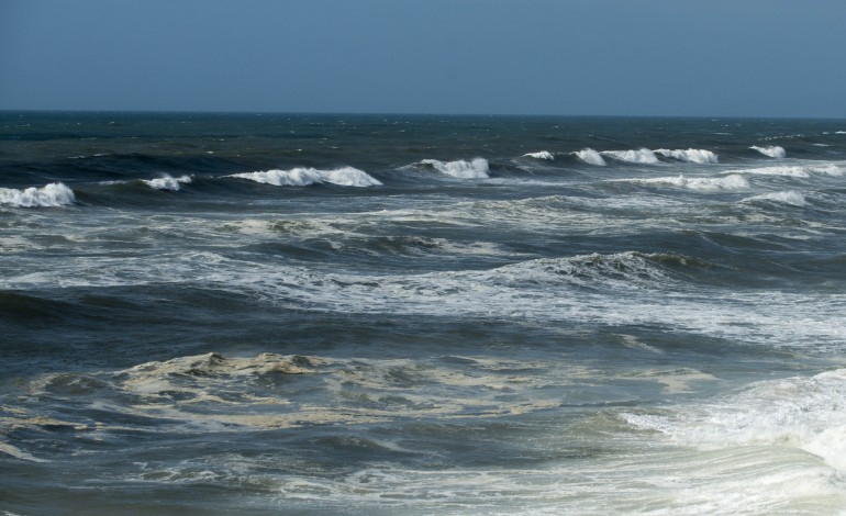 polaco-morre-no-mar-da-praia-do-pedrogao