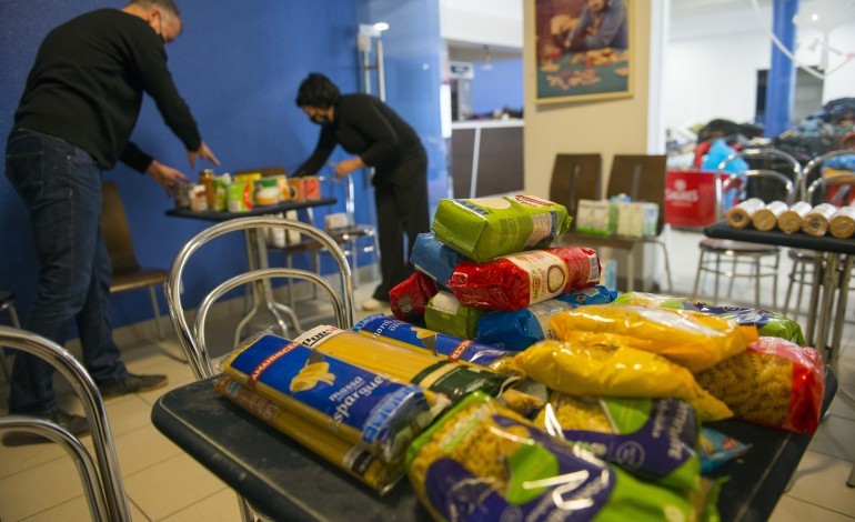 quer-ajudar-a-acabar-com-a-fome-e-o-desperdicio-refood-leiria-precisa-de-voluntarios