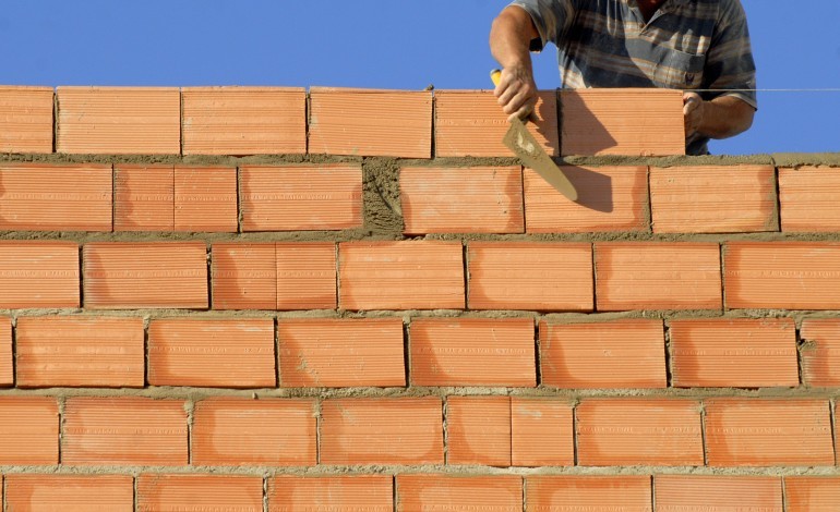 falta-de-mao-de-obra-e-valores-de-empreitada-baixos-deixam-por-fazer-361-mil-milhoes-de-euros-de-obras-publicas