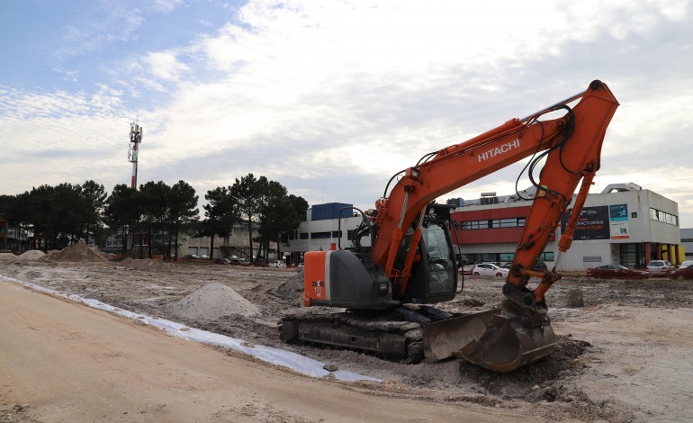 novo-parque-de-estacionamento-na-zona-industrial-de-casal-da-lebre