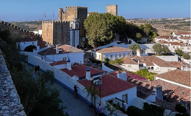 obidos-celebra-feriado-com-inauguracao-de-centro-de-saude-e-apresentacao-de-plano-obidos-saude