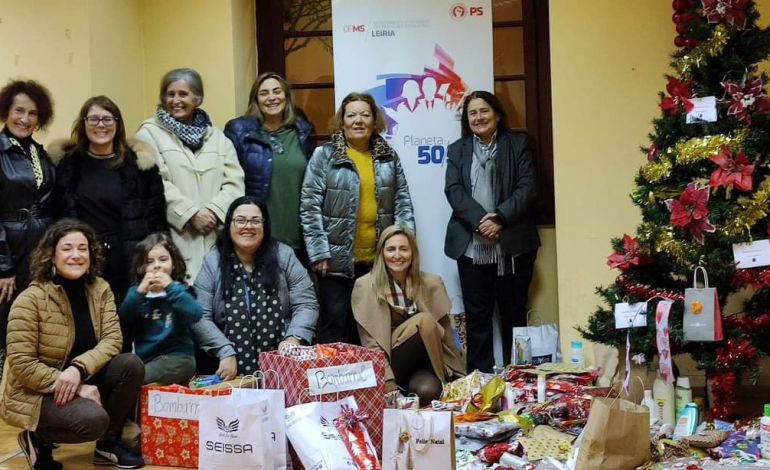 mulher-seculo-xxi-recebe-mais-de-3000-prendinhas-das-mulheres-socialistas