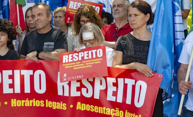 greve-dos-professores-por-distrito-estacionou-hoje-em-leiria