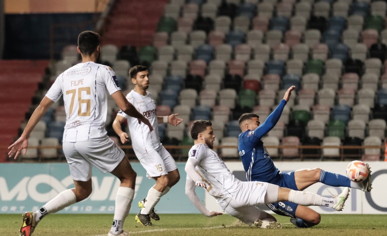 Jogo da jornada 17 da Série B da Liga 3 realizou-se esta noite no Estádio Municipal de Leiria