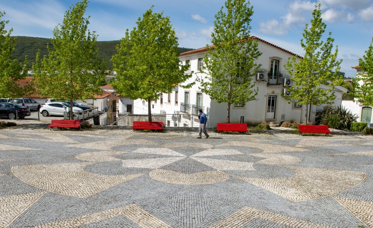 porto-de-mos-presta-homenagem-ao-calceteiro-e-a-calcada-portuguesa