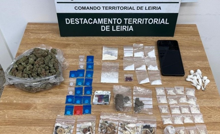 na-posse-de-sete-tipos-de-droga-homem-foi-detido-por-trafico-de-estupefacientes-no-barracao