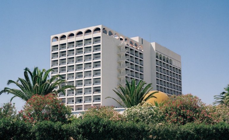 um-olhar-itinerante-de-ana-vidigal-a-joana-vasconcelos-50-obras-da-coleccao-plmj