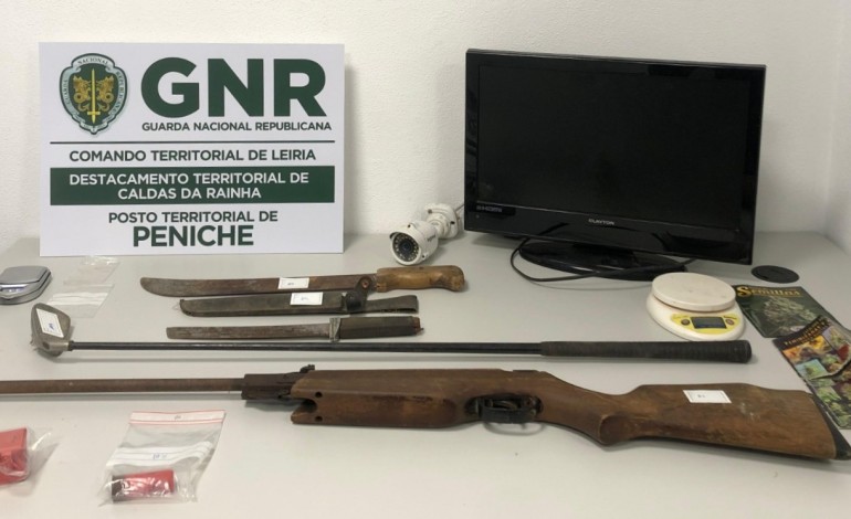 homem-reincide-e-e-constituido-arguido-por-ameaca-com-recurso-a-arma-de-fogo