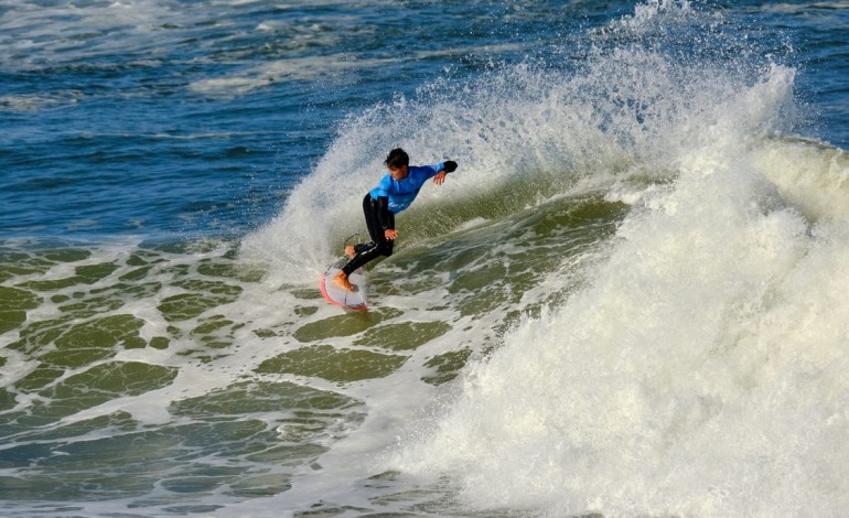 matias-canhoto-alcanca-podio-na-primeira-etapa-da-liga-meo-surf