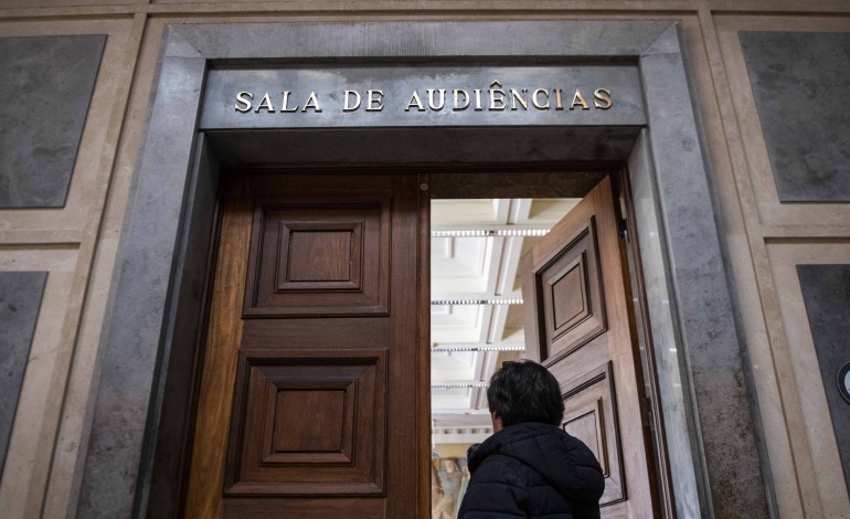 tribunal-de-leiria-condena-a-prisao-quatro-arguidos-por-furtos