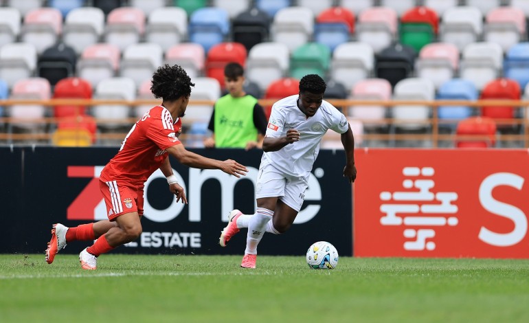 uniao-de-leiria-derrotada-em-casa-pelo-sl-benfica-b