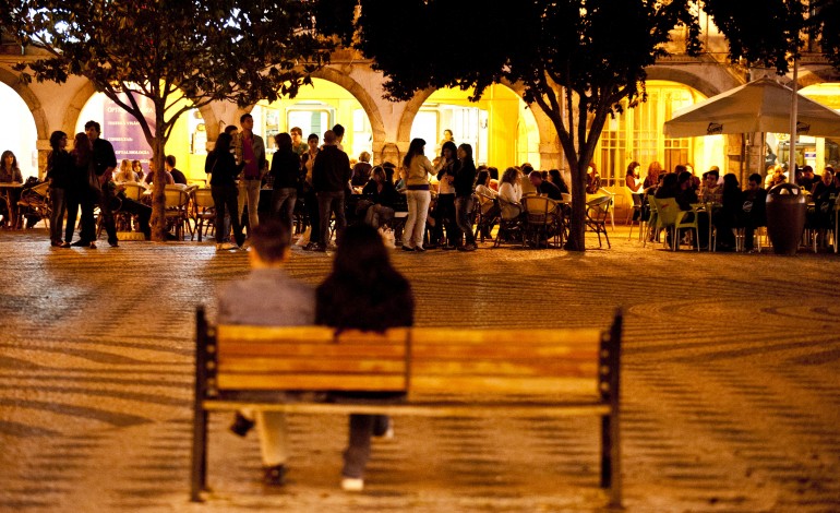 bares-de-leiria-estarao-a-violar-horario-de-encerramento