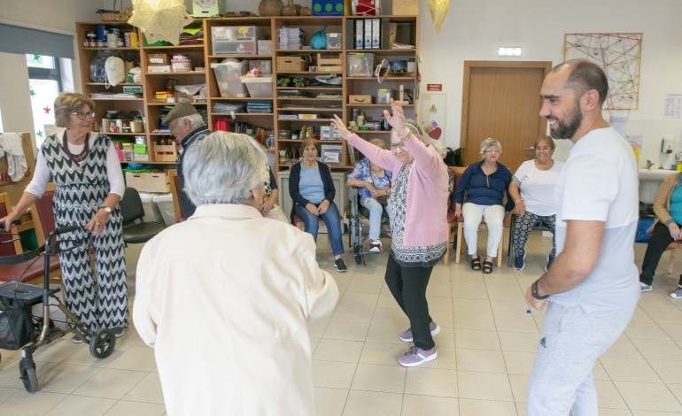 Ensaio na Amitei, com utentes entre os 60 e os 90 anos, na última terça-feira