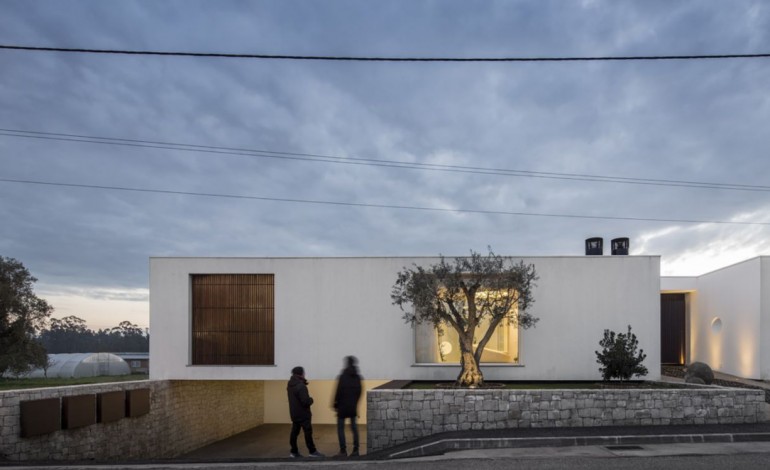 casa-dos-claros-em-leiria-na-final-dos-oscares-da-arquitectura-5800