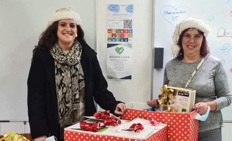 pais-de-alunos-do-instituto-educativo-do-juncal-organizaram-cabazes-solidarios-de-natal