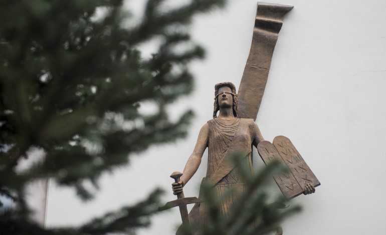 estado-da-justica-no-distrito-debatido-em-leiria