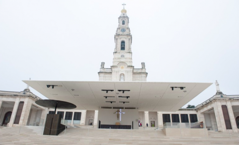 primeira-peregrinacao-do-ano-com-peregrinos-celebrado-o-centenario-da-chegada-da-imagem-venerada-de-nossa-senhora-de-fatima-a-capelinha-das-aparicoes