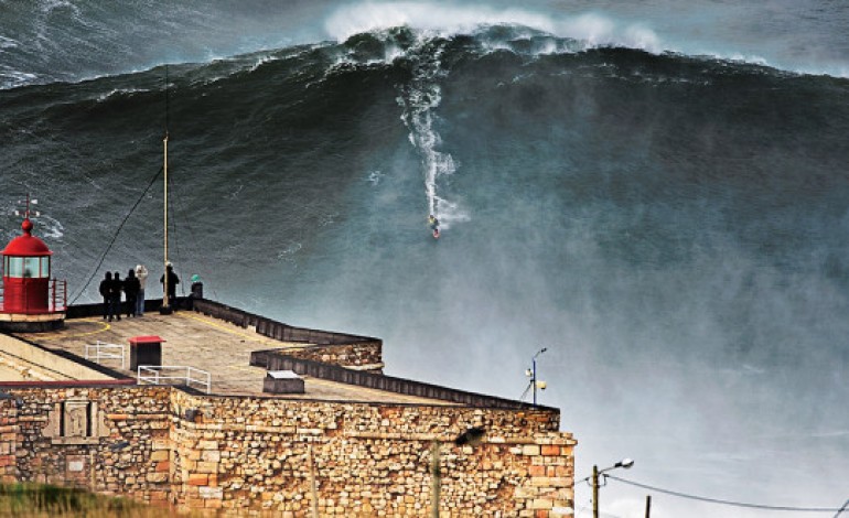 documentario-sobre-a-onda-da-nazare-vence-festival-no-havai-2793