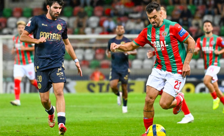 uniao-de-leiria-foi-a-madeira-buscar-tres-pontos