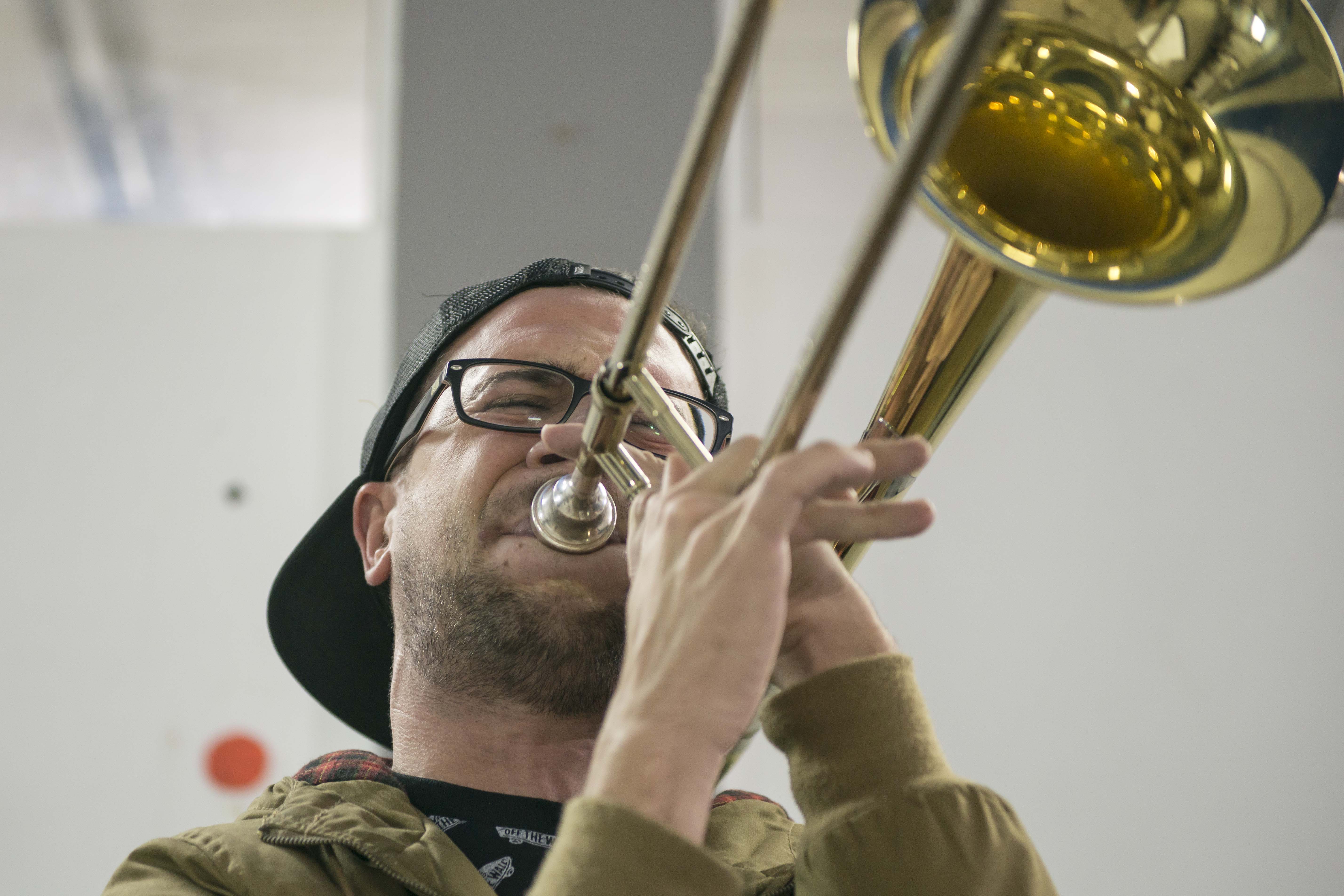 Ensaio geral para o concerto sensorial Nascente que se realizará no dia 30 de novembro, pelas 21.30h no Teatro José Lúcio da Silva. Uma produção do SMAS de Leiria e da Sociedade Filarmónica Sr. dos Aflitos do Soutocico que vai contar com 150 músicos em palco. A entrada é gratuita.