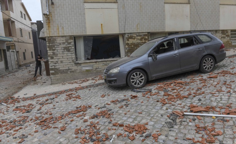 teve-danos-nos-seus-pertences-saiba-como-agir-perante-as-companhias-de-seguros