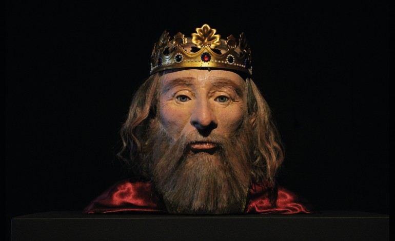 d-dinis-leiria-debate-os-reinos-ibericos-com-os-maiores-especialistas-e-o-rei-poeta-ao-centro