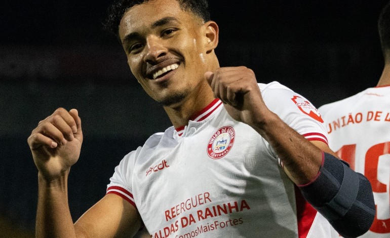 uniao-de-leiria-continua-na-luta-pela-subida-com-vitoria-sobre-o-chaves1