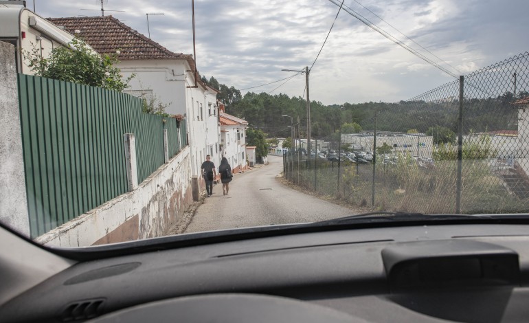 pais-reclamam-mais-seguranca-no-caminho-para-a-correia-mateus