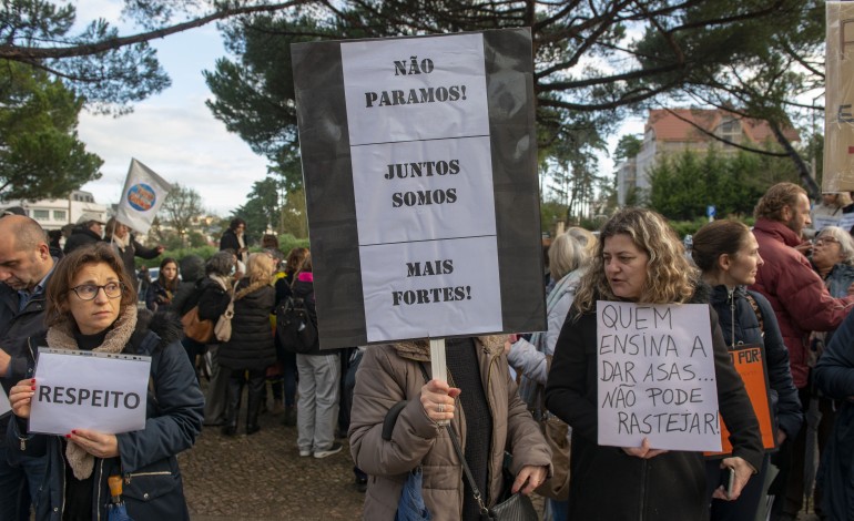 Docentes continuam em luta