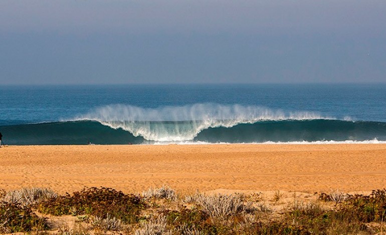 capitulo-perfeito-promete-espectaculo-de-tubos-na-nazare-2794