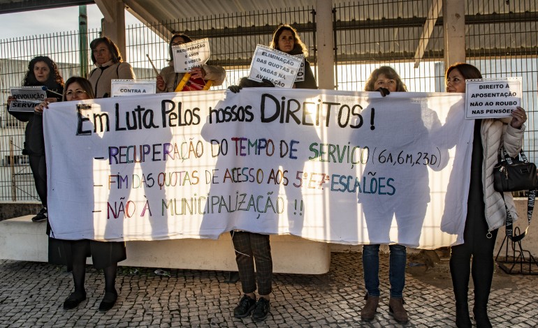 greve-de-professores-volta-a-deixar-centenas-de-alunos-sem-aulas-na-regiao