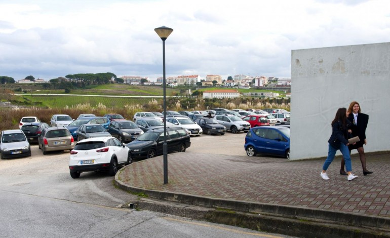 politecnico-de-leiria-suspende-aquisicoes-por-falta-de-orcamento-9596