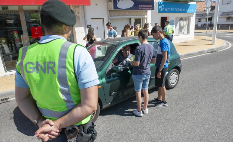 alunos-param-o-transito-para-acelerar-preservacao-ambiental