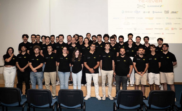 equipa-de-formula-student-do-politecnico-de-leiria-apresenta-carro-tek-26e