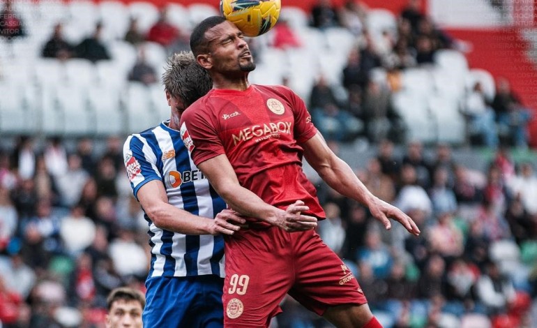 ineficacia-penaliza-uniao-de-leiria-frente-ao-fc-porto-b