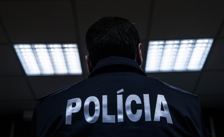 psp-de-leiria-detem-cinco-por-droga-e-so-um-fica-em-prisao-domiciliaria