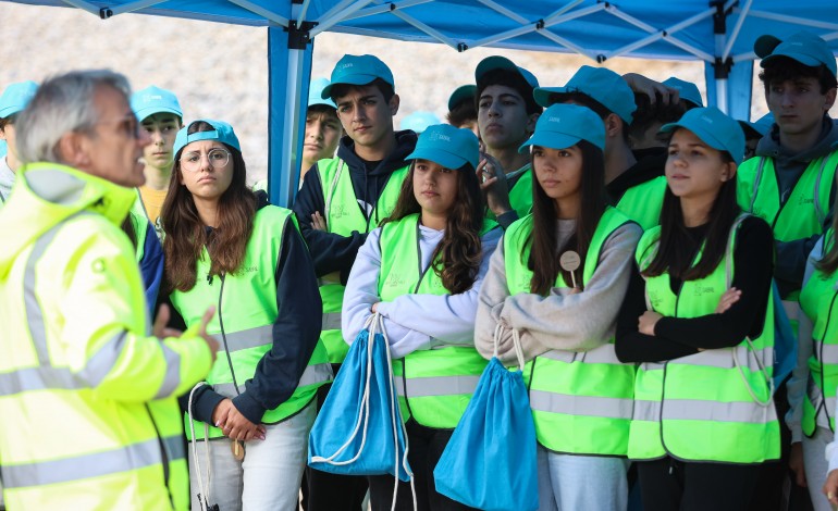 Mais de 70 alunos da escola do I ciclo da Albergaria, do 1.º aos 4.º anos, e do 9.º ano do Externato Escolar local