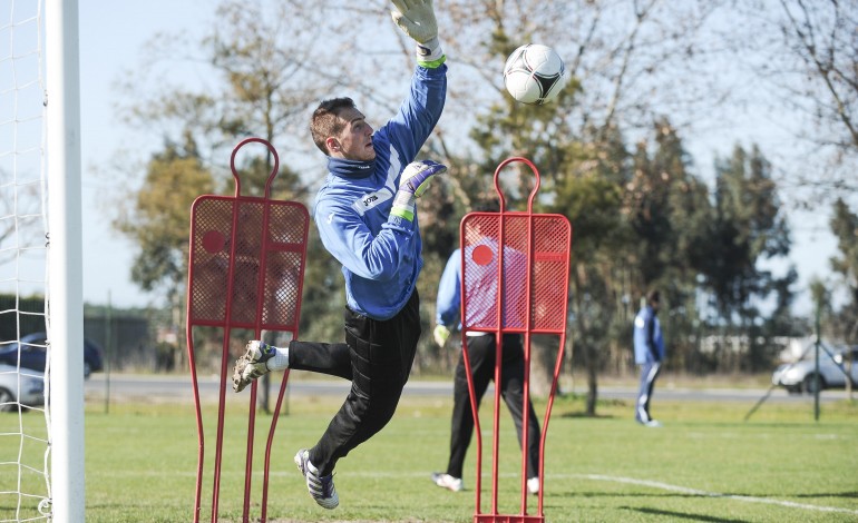 negocio-envolvendo-jan-oblak-pode-valer-jackpot-a-uniao-de-leiria