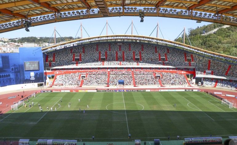 jogo-da-supertaca-feminina-transferido-para-proteger-qualidade-do-relvado-de-leiria