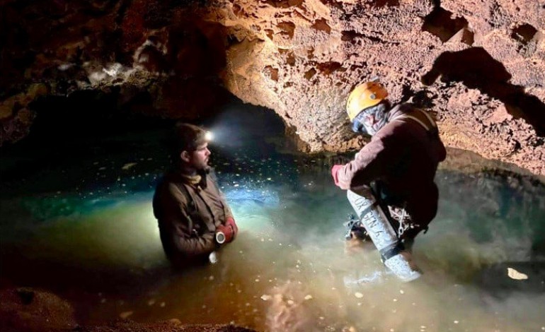 espeleologistas-batem-recorde-na-gruta-de-mira-de-aire