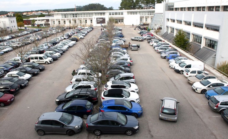 politecnico-de-leiria-falta-estacionamento-ou-ha-carros-a-mais-9595