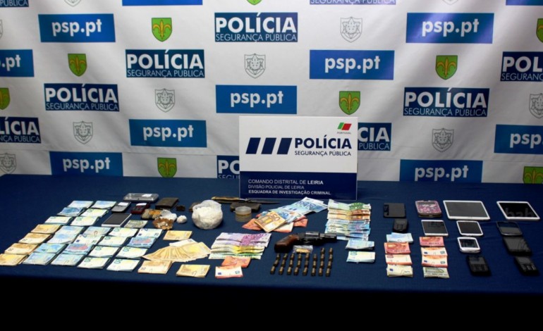 psp-de-leiria-detem-sete-pessoas-no-mercado-do-levante-5607