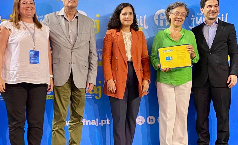 caldas-da-rainha-recebe-bandeira-e-selo-de-municipio-amigo-da-juventude