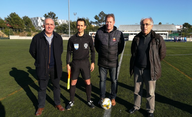 pedro-martins-garante-insignias-da-fifa-como-arbitro-assistente