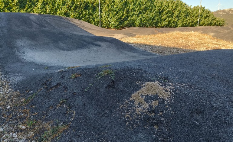 pedidas-melhorias-para-pista-de-pumptrack-de-alqueidao-da-serra-em-porto-de-mos