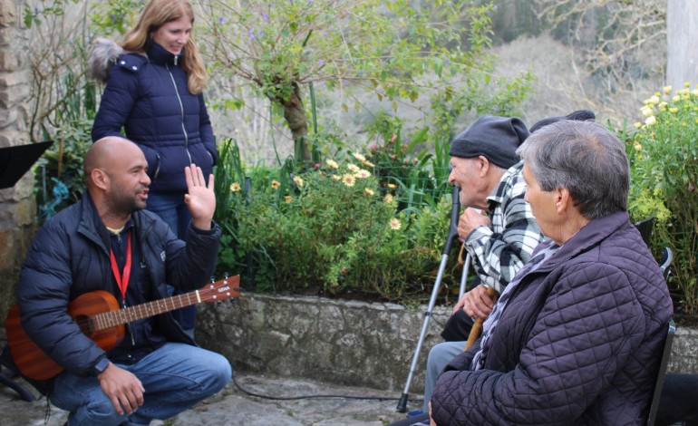 aldeias-de-leiria-pombal-ansiao-e-porto-de-mos-recebem-arruadas-com-artistas-da-samp