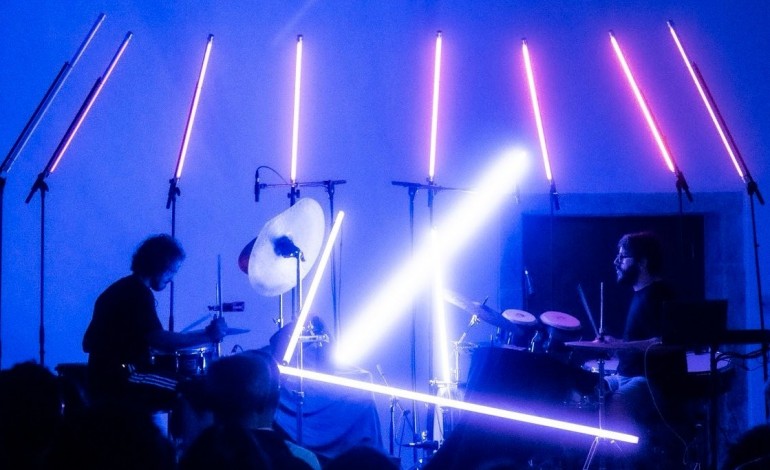 capitulo-sakamoto-por-paulo-fuentez-e-casota-collective-ou-leiria-a-olhar-para-ontem