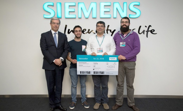 siemens-premeia-projecto-electrico-para-data-center-de-alunos-da-estg-8235